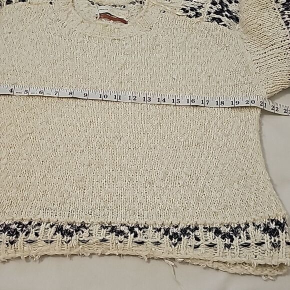 Anthropologie Pilcro Petra feathered Sweater M - Picture 6 of 11